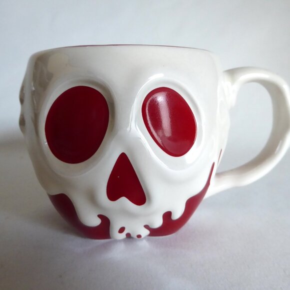 (NEW) DISNEY STORE SNOW WHITE POISON APPLE JUST ONE BITE CERAMIC MUG SET OF 2 - Picture 2 of 8